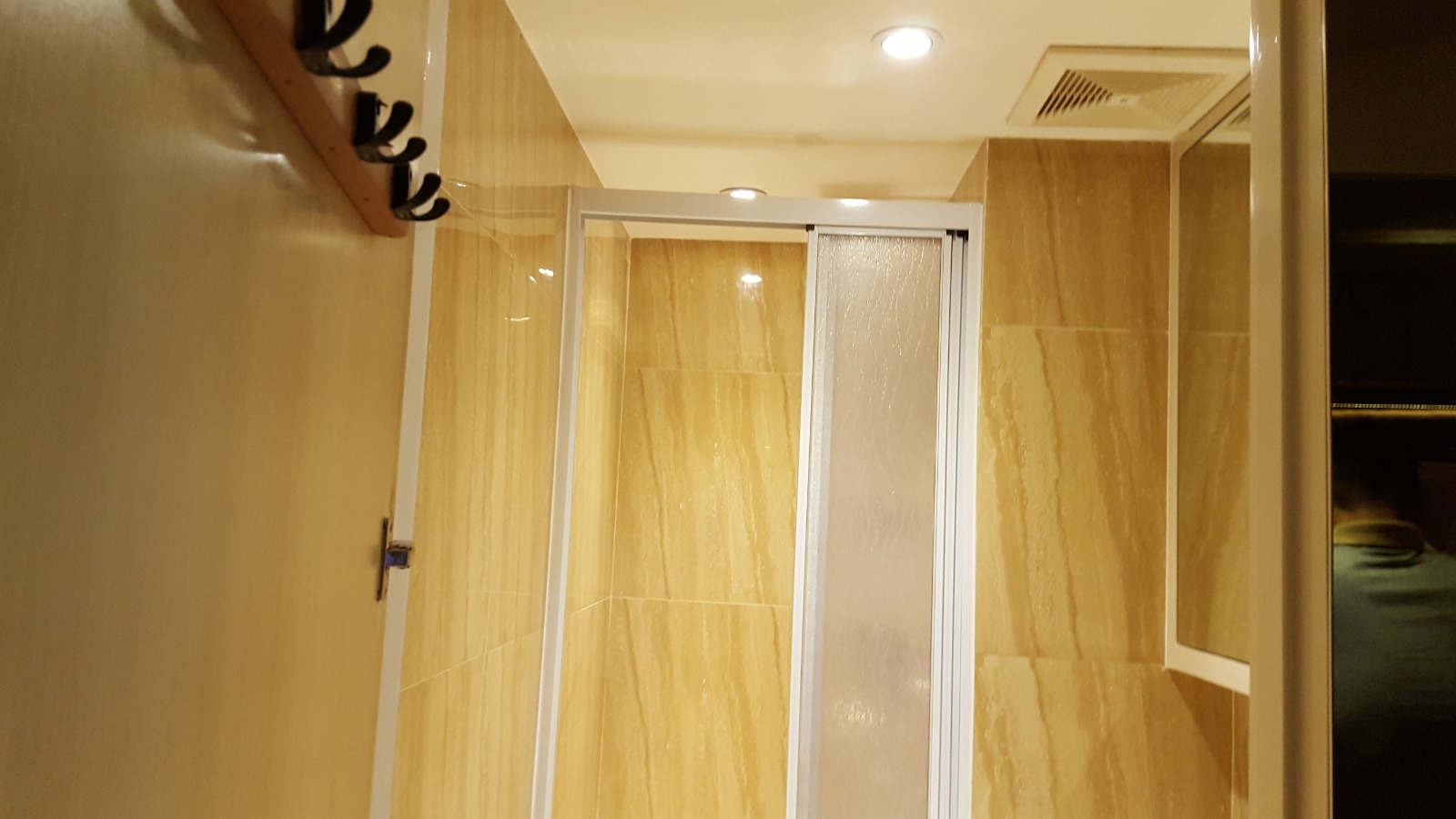 Dijual Cepat Apartemen Studio Plus Full Furnished di Tanglin Pakuwon Surabaya Barat - Thumbnail 3