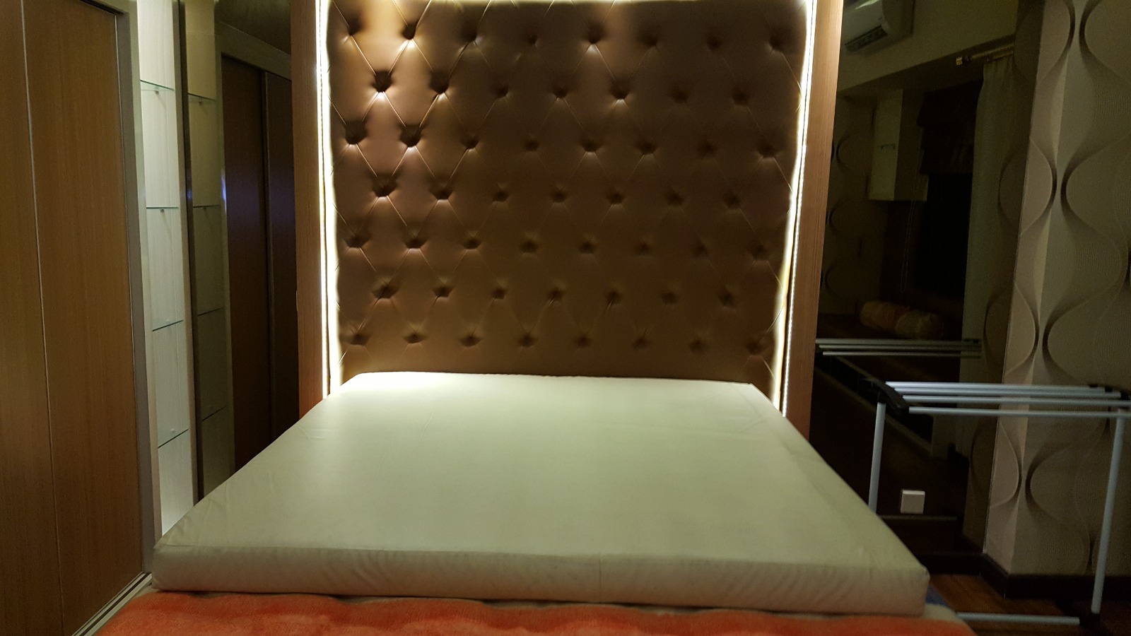 Dijual Cepat Apartemen Studio Plus Full Furnished di Tanglin Pakuwon Surabaya Barat - Thumbnail 4