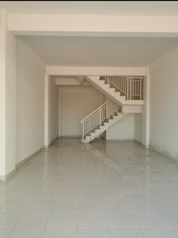 Disewakan Ruko 4 Lantai Lokasi Strategis di Puncak CBD Surabaya Barat - Image 1