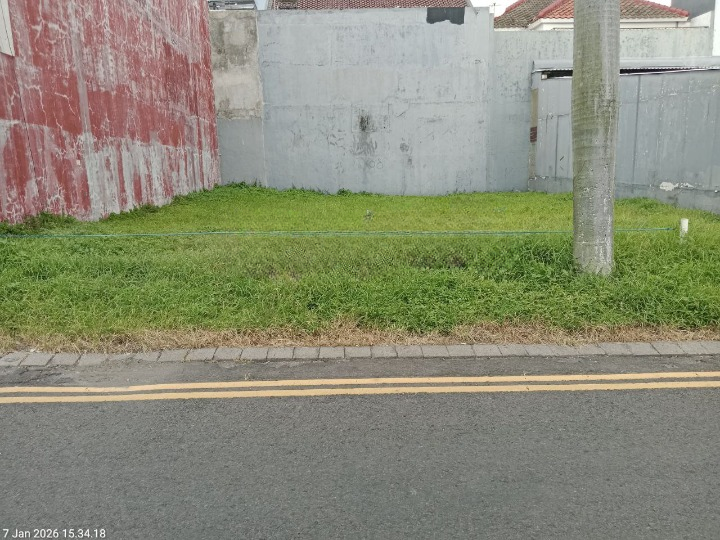 Disewakan Tanah Strategis di Raya Taman Gapura Citraland Surabaya Barat - Image 1