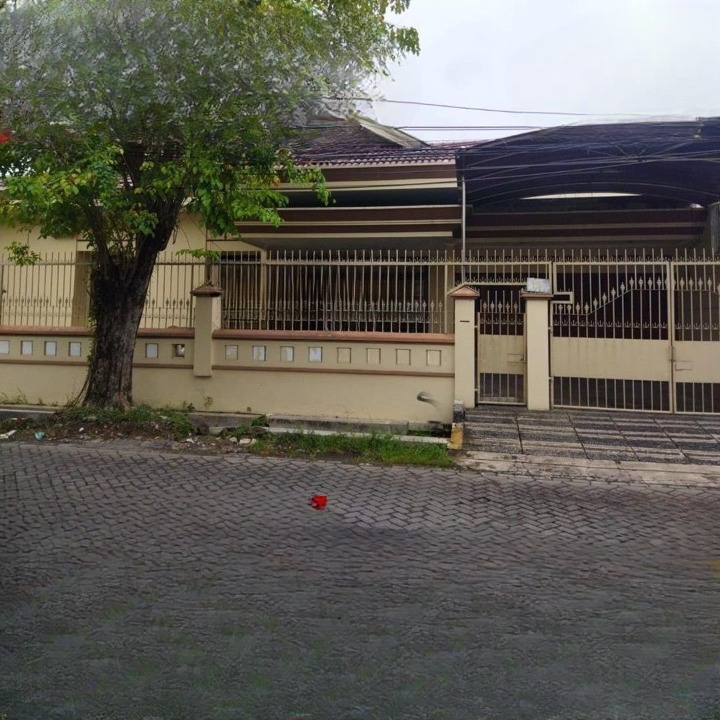 Dijual/Disewakan Rumah Luas Lokasi Premium di Darmo Permai Timur Surabaya Barat - Image 1