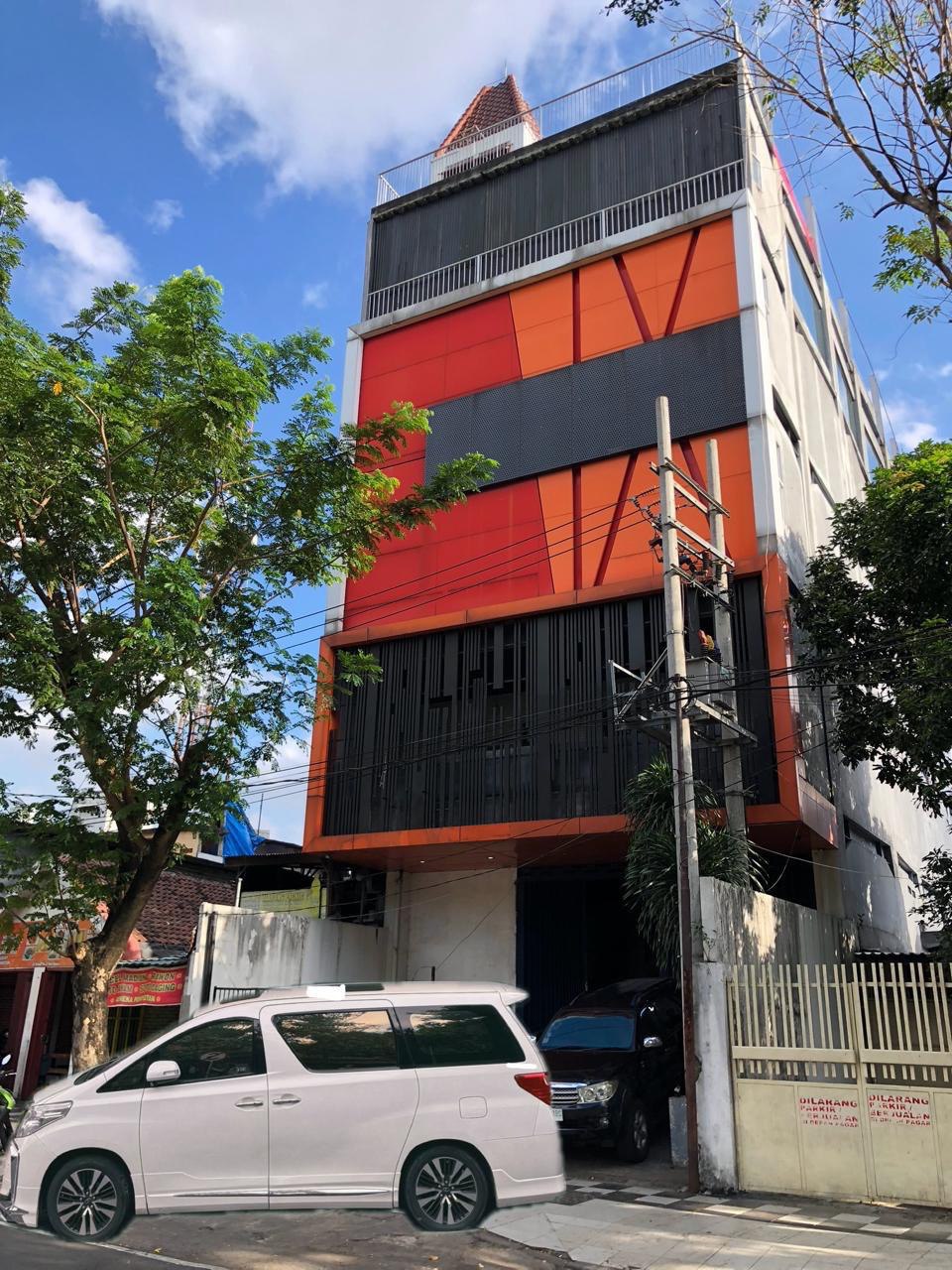 Dijual/Disewakan Gedung Lokasi Premium di Raya Diponegoro Surabaya Pusat - Image 1