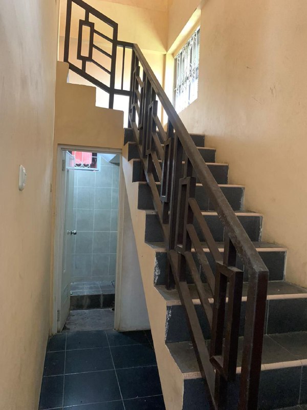 Dijual Rumah dan Toko Lokasi Strategis di Jalan Moh. Yamin Atambua NTT - Thumbnail 4