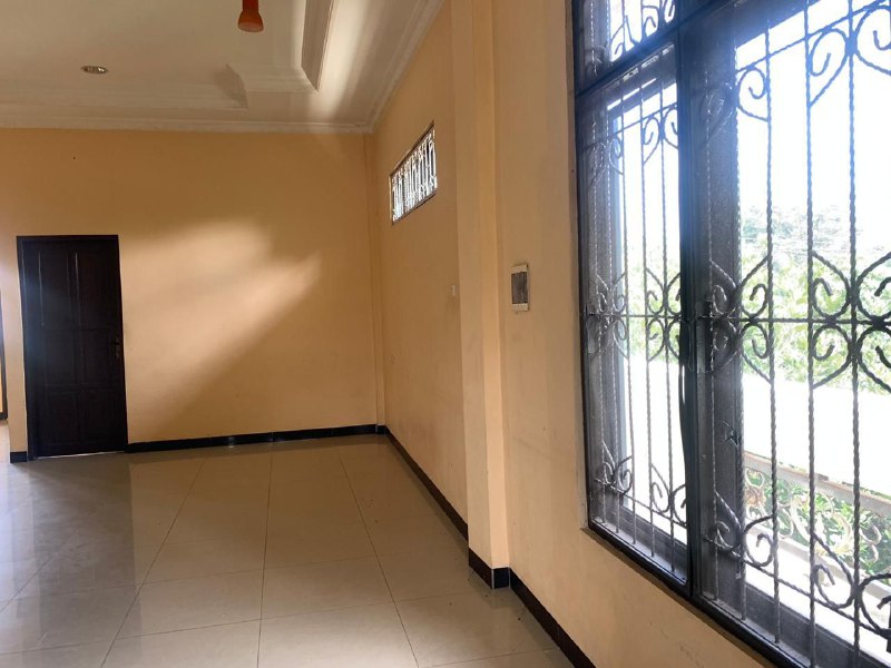 Dijual Rumah dan Toko Lokasi Strategis di Jalan Moh. Yamin Atambua NTT - Thumbnail 2