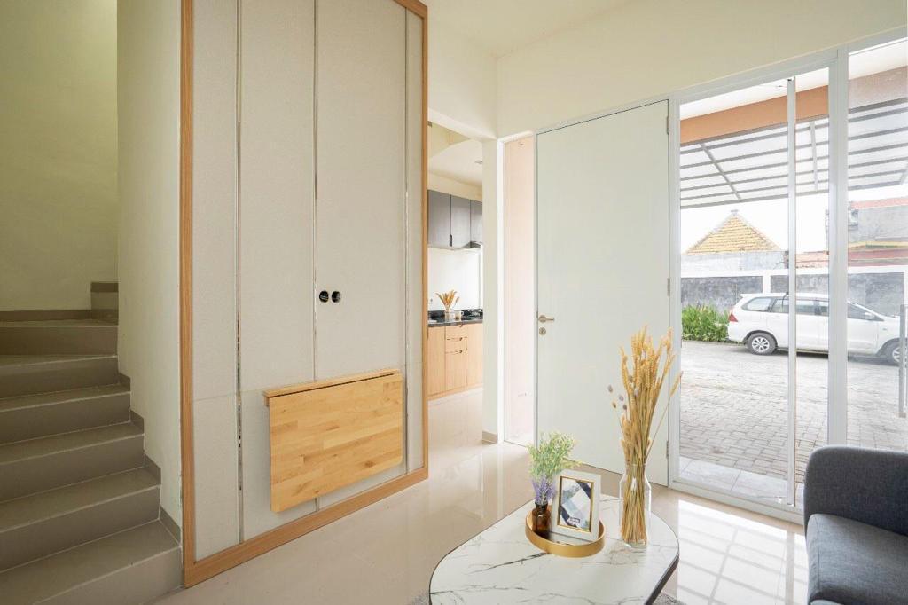 Dijual Rumah Baru Modern di Grand Vivo Surabaya Barat - Thumbnail 3