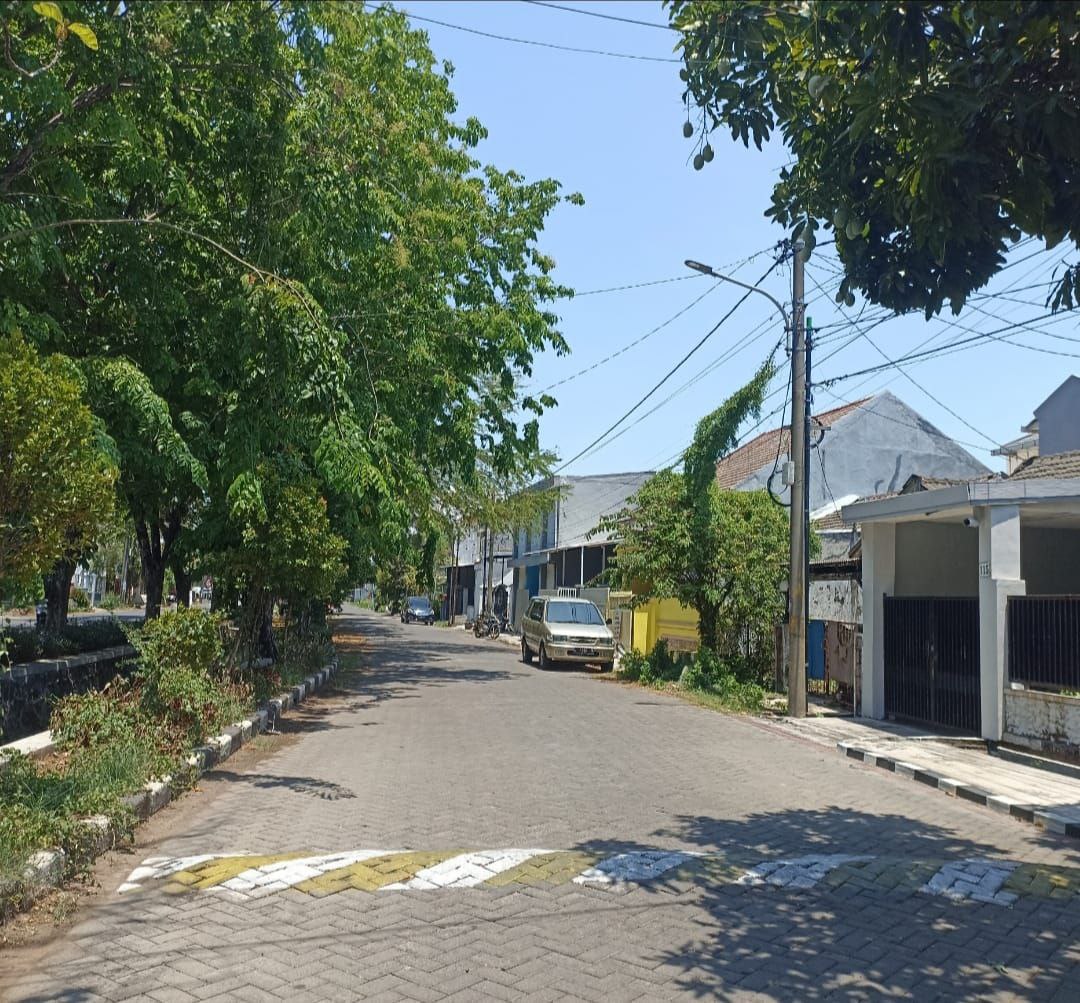 Dijual Rumah Lokasi Strategis di Jalan Raya Wiguna Timur Surabaya Timur - Image 1