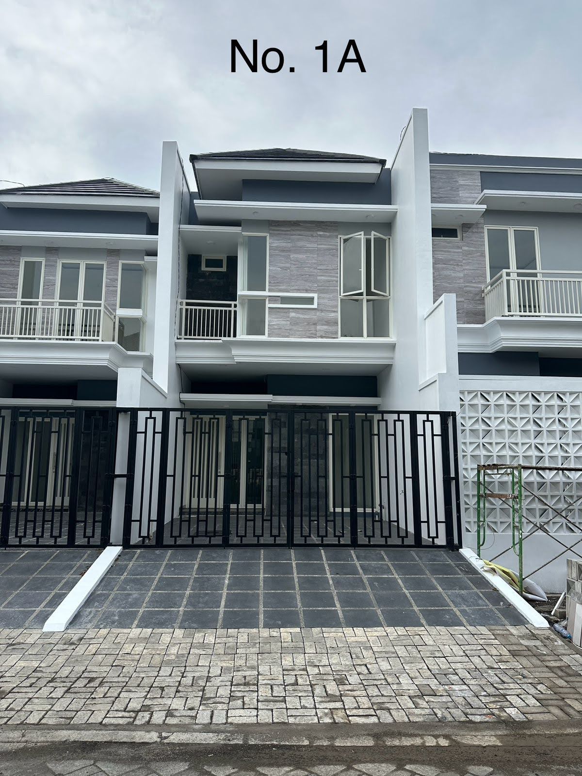 Dijual Rumah Baru Modern Minimalis di Jemursari Surabaya Selatan - Image 1