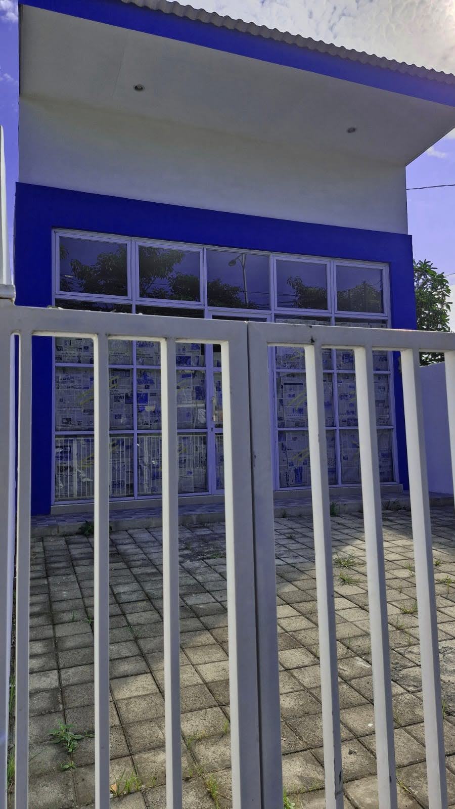 Dijual Atau Disewakan Ruko Resto Fully Furnished di Manukan Kulon Surabaya Barat - Image 1