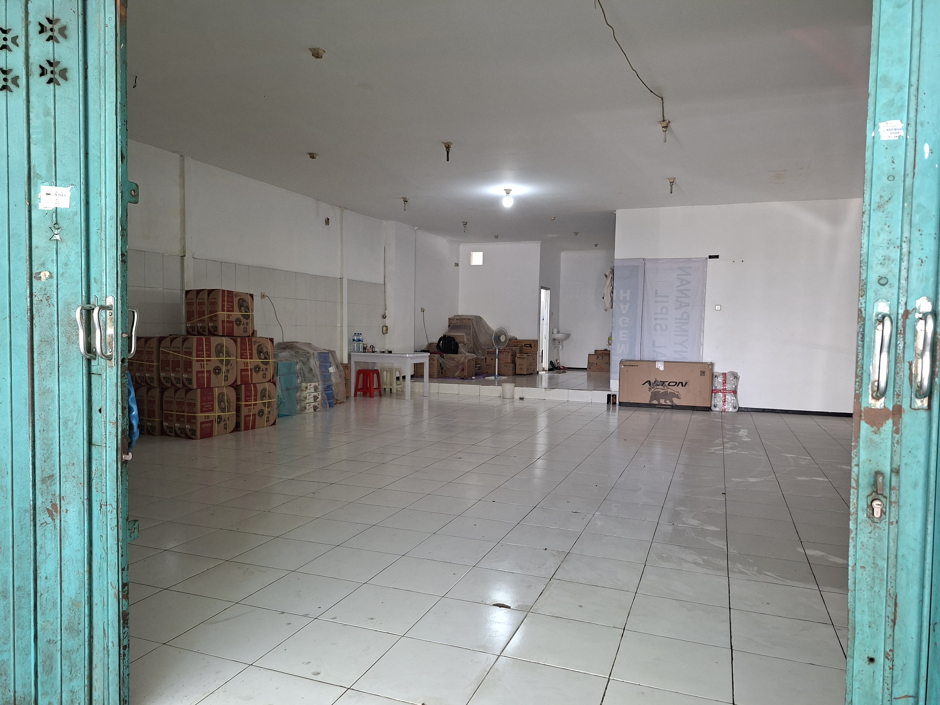 Disewakan Ruko 3 Lantai Lokasi Strategis di Wonokromo Surabaya Selatan - Thumbnail 2