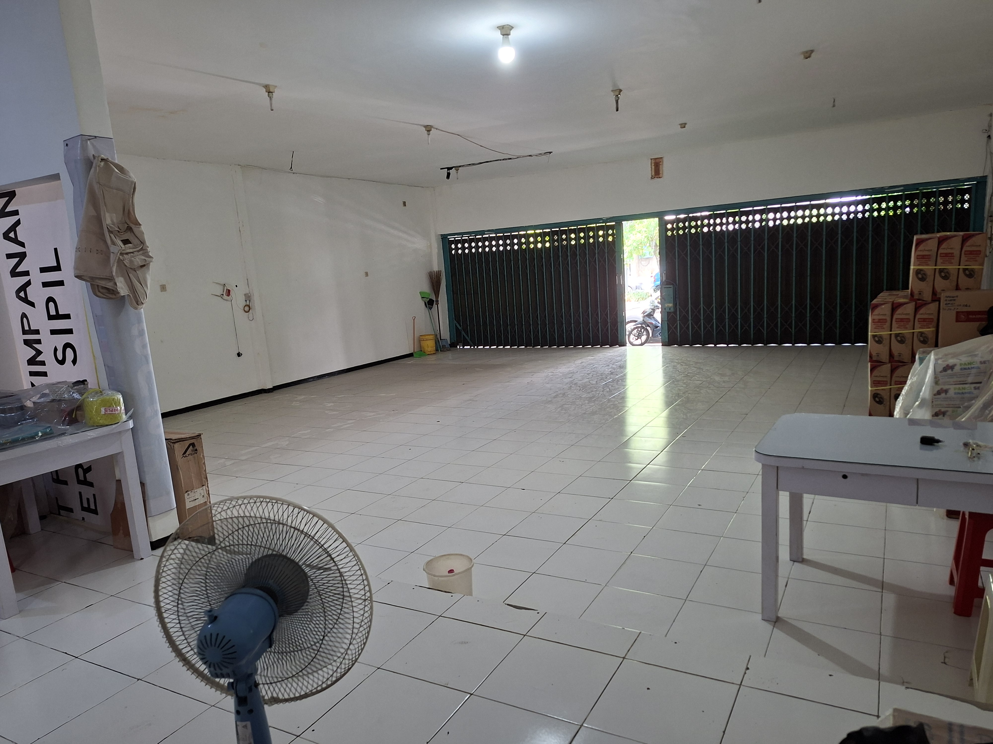 Disewakan Ruko 3 Lantai Lokasi Strategis di Wonokromo Surabaya Selatan - Thumbnail 3