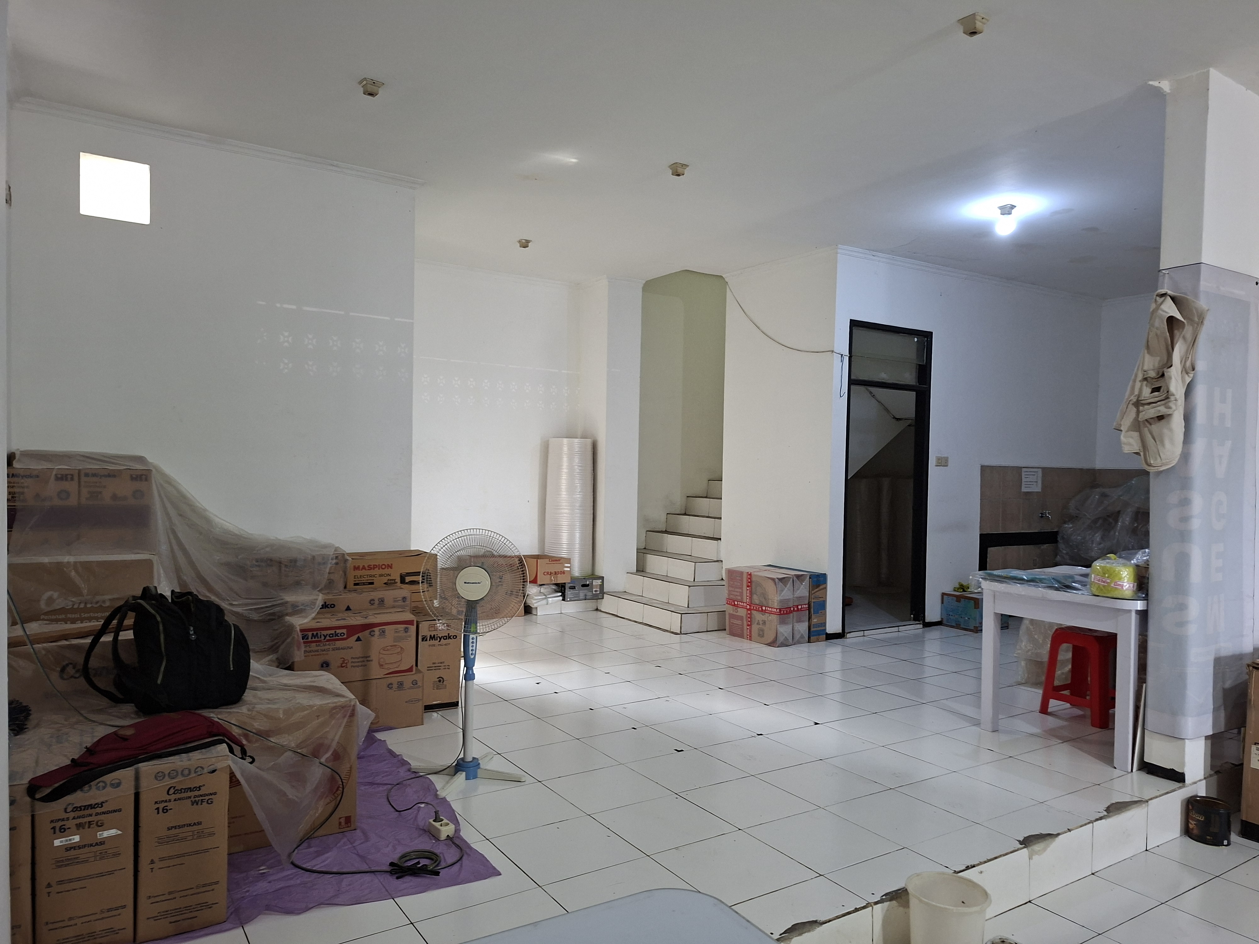 Disewakan Ruko 3 Lantai Lokasi Strategis di Wonokromo Surabaya Selatan - Thumbnail 4