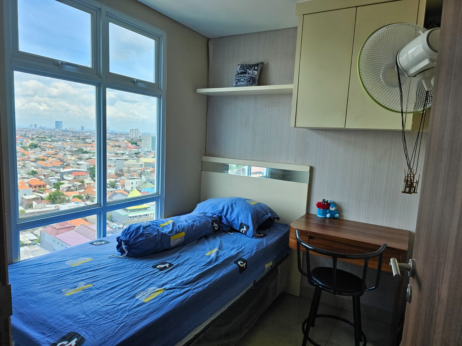 Jual/Sewa Apartemen Bess Mansion 2 BR Full Furnished Lokasi Strategis Surabaya Selatan - Image 1