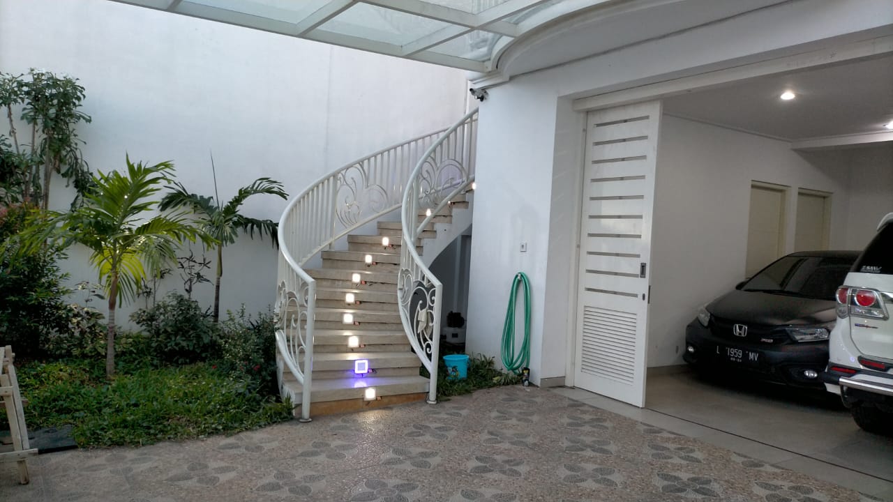 Dijual Rumah Mewah 2 Lantai Full Furnish Surabaya Selatan - Thumbnail 3