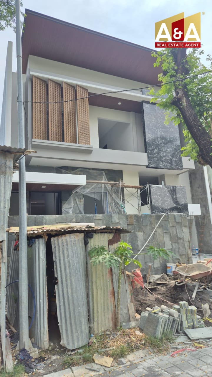 Dijual Rumah Mewah 2 Lantai Baru Tipe Modern Mediterania di Woodland Citraland Surabaya Barat - Thumbnail 2