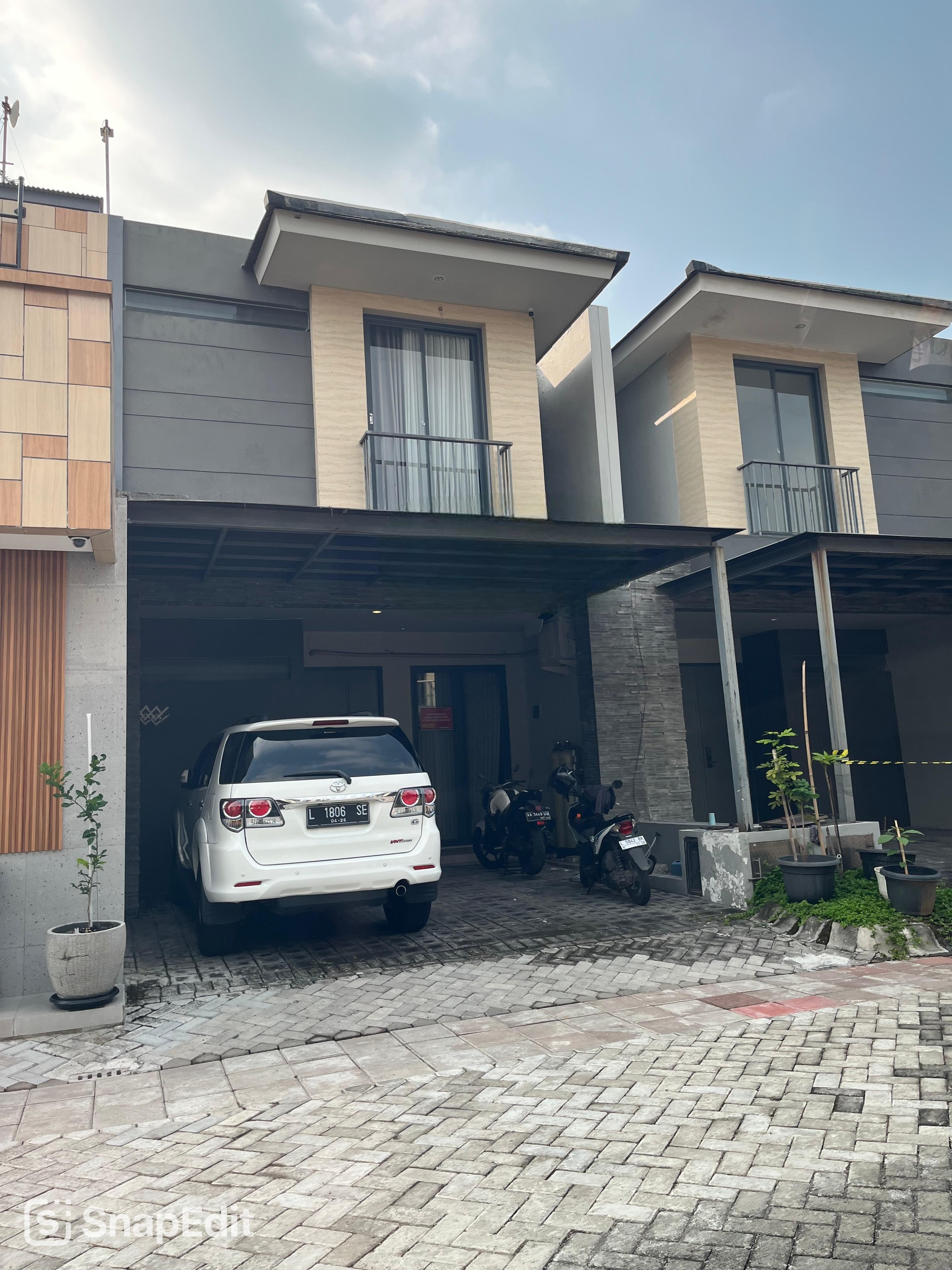 Dijual Rumah Minimalis Siap Huni di Springville Residence Surabaya Timur - Image 1