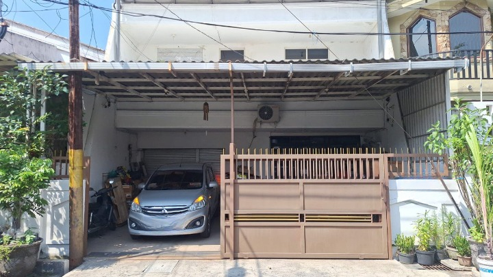 Dijual Rumah 2 Lantai Strategis di Baratajaya Surabaya Timur - Image 1