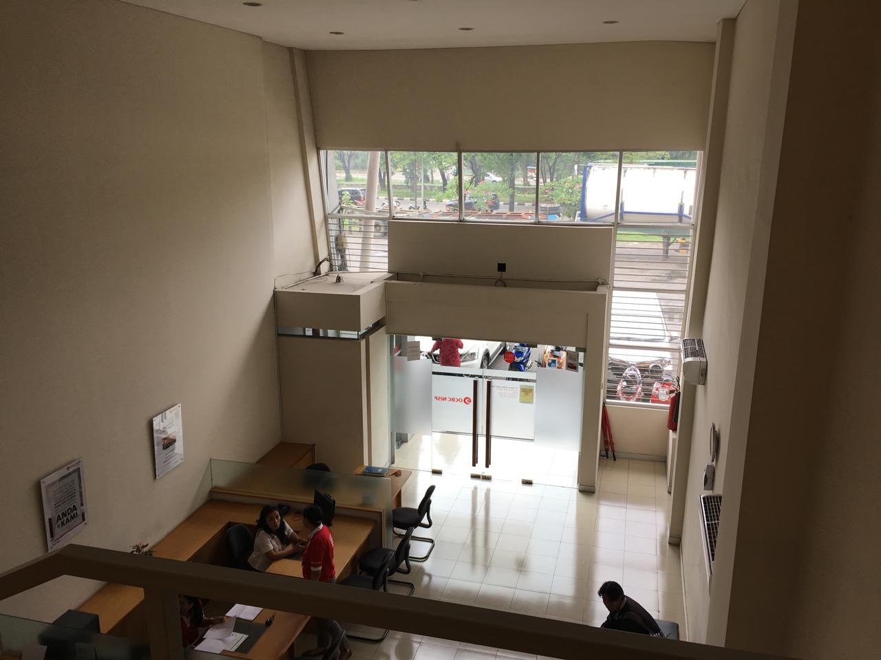 Disewakan Ruko Strategis Dua Lantai di Raya Margomulyo Surabaya Barat - Image 1