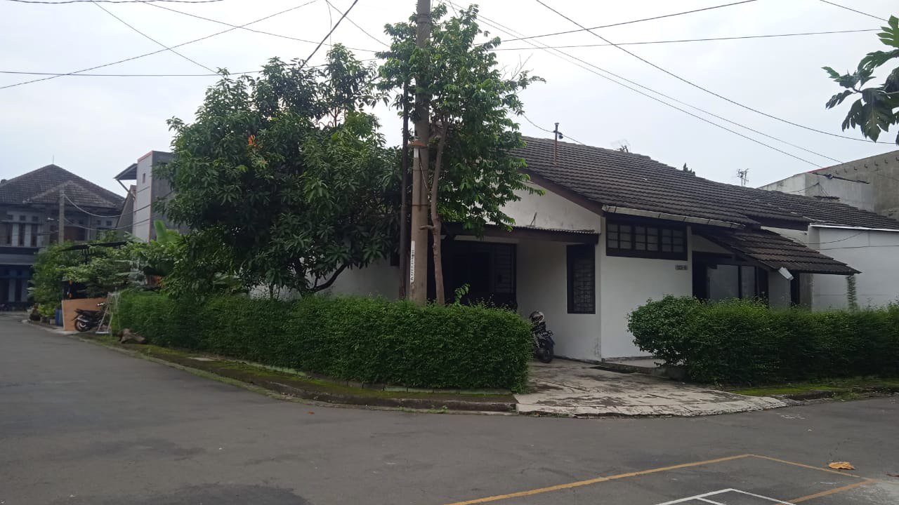 Dijual Rumah Hunian Nyaman di Jalan Kopo Permai Margahayu Bandung - Image 1