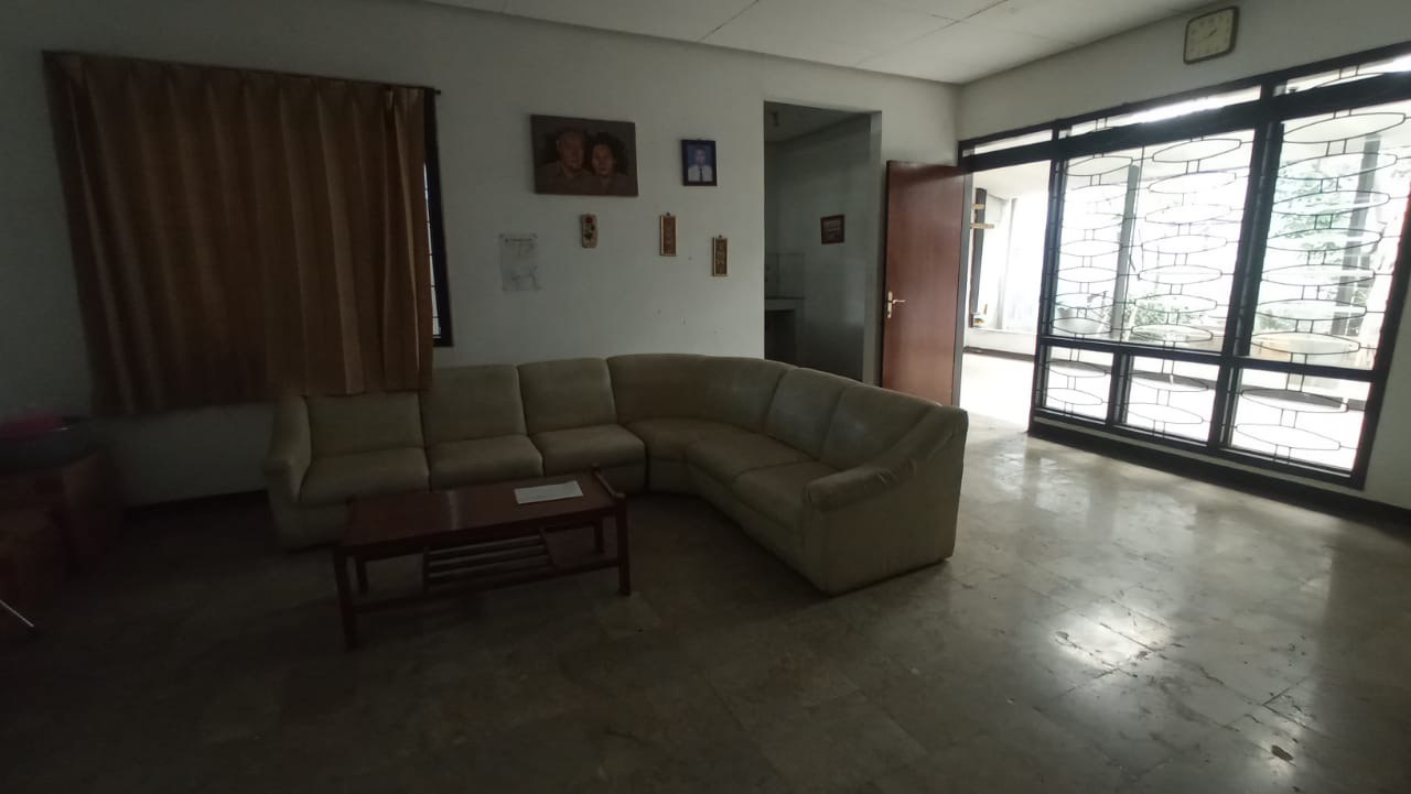 Dijual Rumah Hunian Nyaman di Jalan Kopo Permai Margahayu Bandung - Thumbnail 4