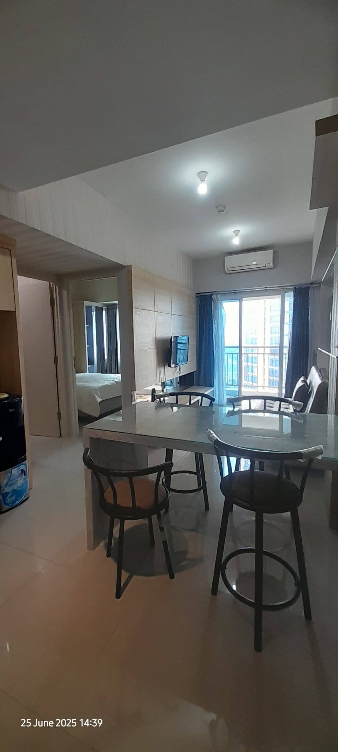 Disewakan Unit 2BR Apartemen Orchard Wiyung, Surabaya Barat - Image 1