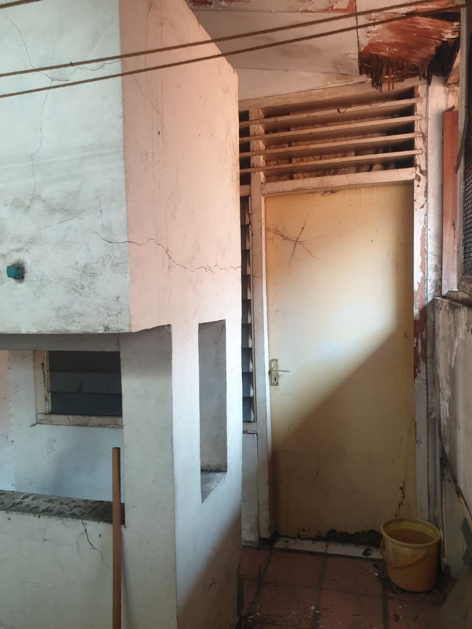 Dijual Rumah Hitung Tanah di Jalan Tuban Surabaya Pusat - Thumbnail 4