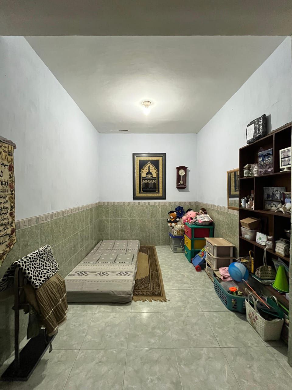 Dijual Rumah Hunian Nyaman Dan Strategis Berlokasi di Jalan Menanggal Indah Surabaya Selatan - Thumbnail 2