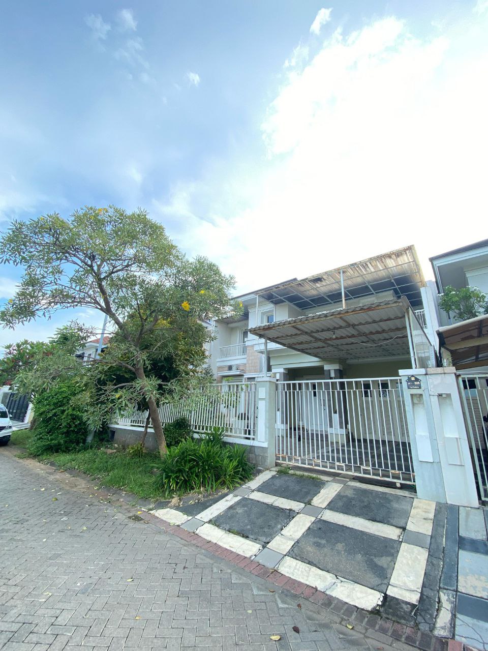 Dijual Rumah Siap Huni di Puri Galaxy Cluster Acacia Garden Surabaya Timur - Image 1