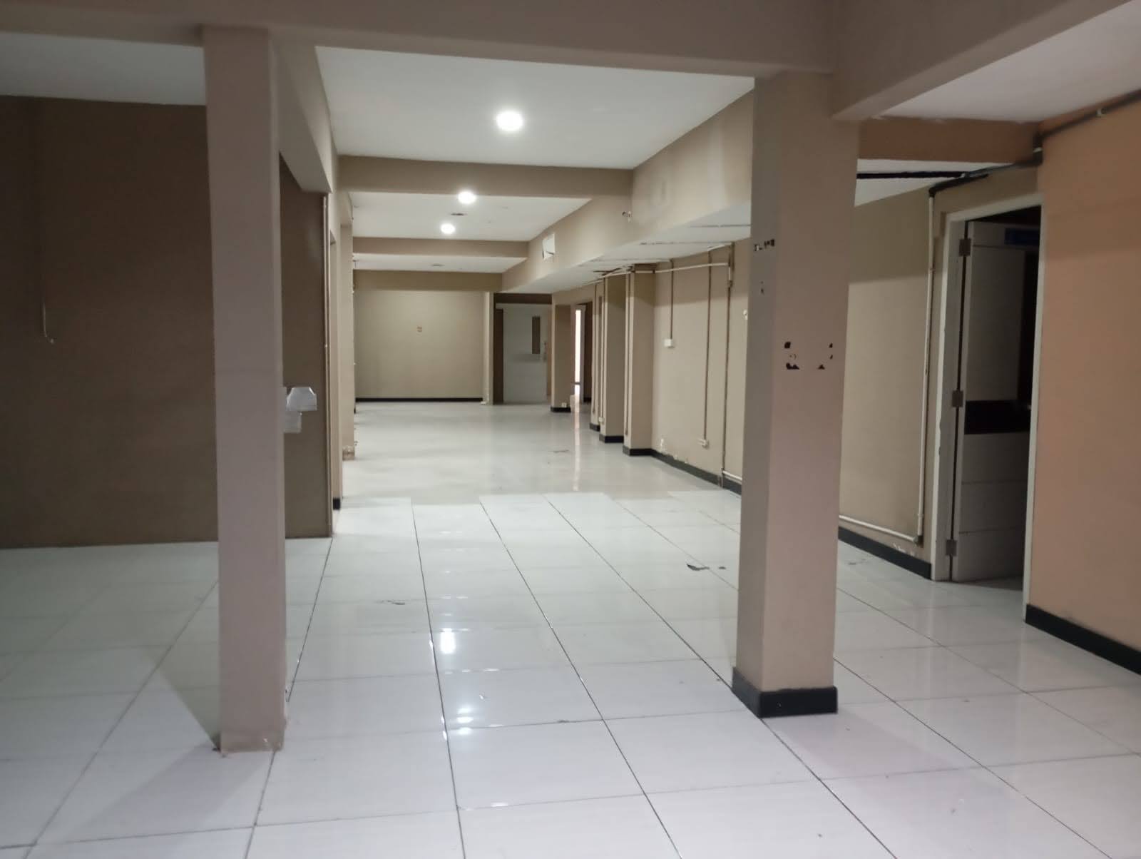 Disewakan Rumah Ex-Kantor Nol Jalan Raya Diponegoro – Surabaya Pusat - Image 1