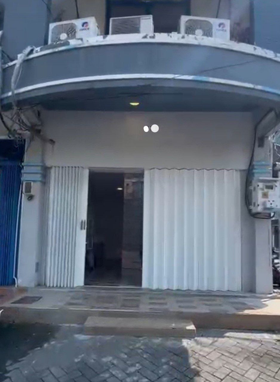 Disewakan Ruko Bagus Lokasi Strategis di Klampis Jaya Surabaya Timur - Image 1