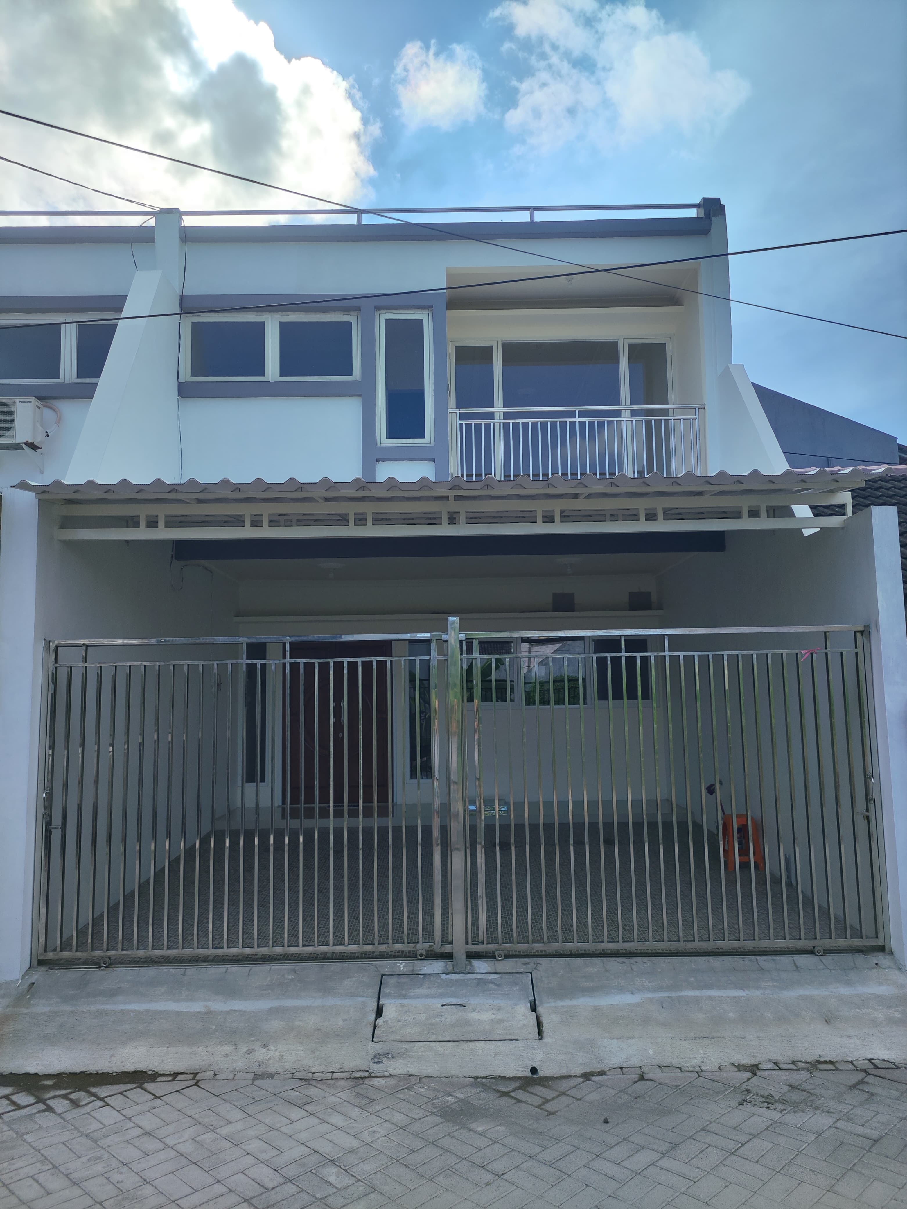 Dijual Rumah Baru 2 Lantai di Jalan Kalijudan Madya Mulyorejo, Surabaya Timur - Image 1
