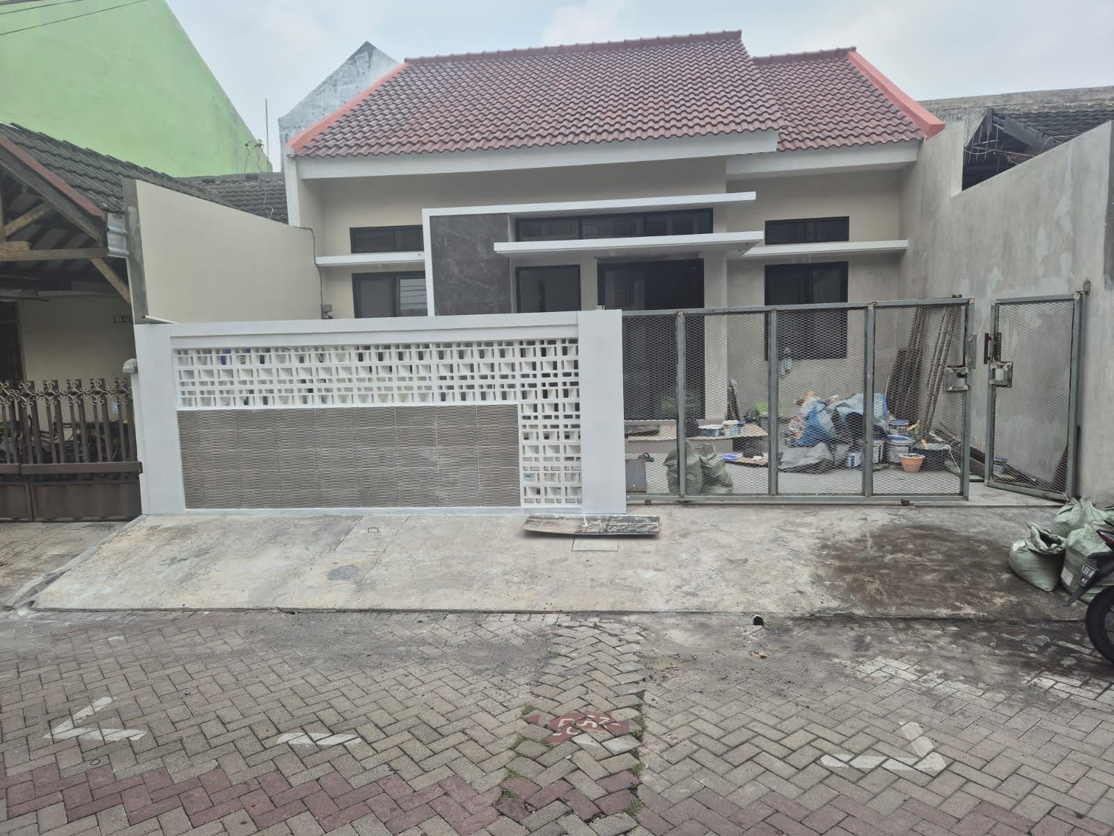 Dijual Rumah Baru Minimalis di Darmo Indah Surabaya Barat - Image 1