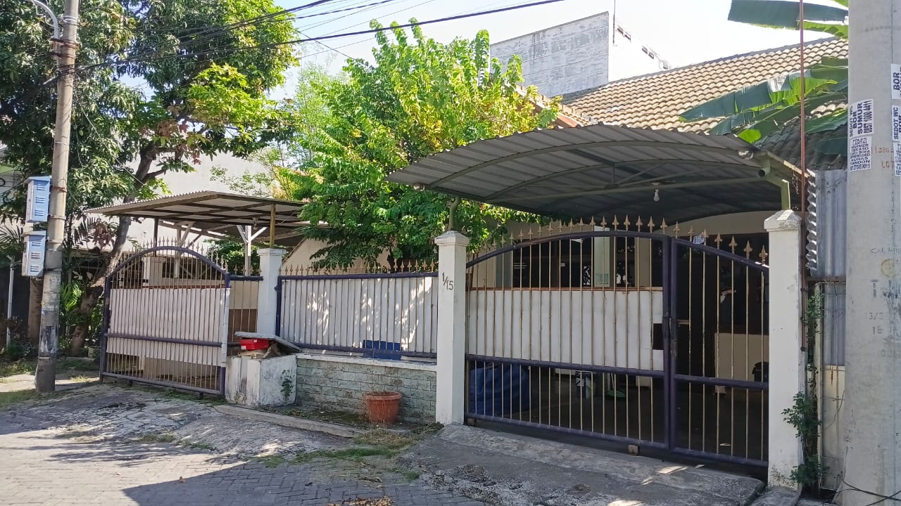 Disewakan Rumah Nyaman di Klampis Semolo Tengah, Surabaya Timur - Image 1