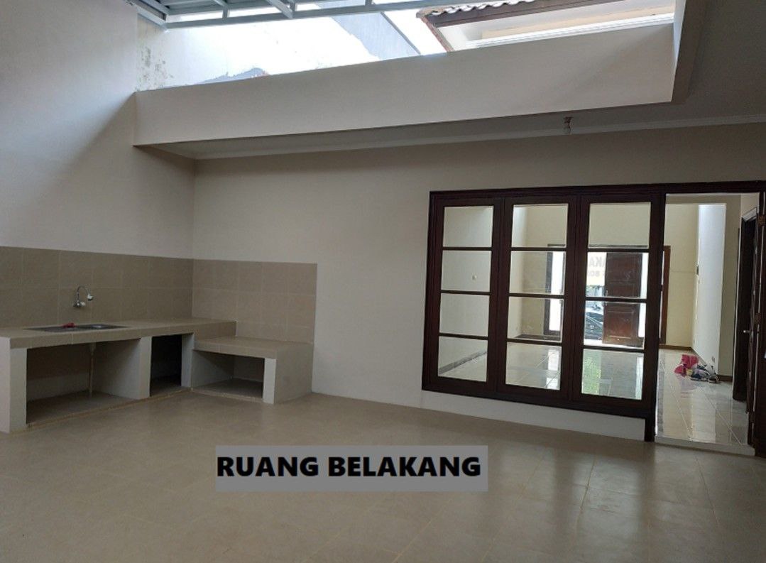 Disewakan Rumah Nyaman di Kawasan Elit Fullerton Citraland, Surabaya Barat - Thumbnail 3