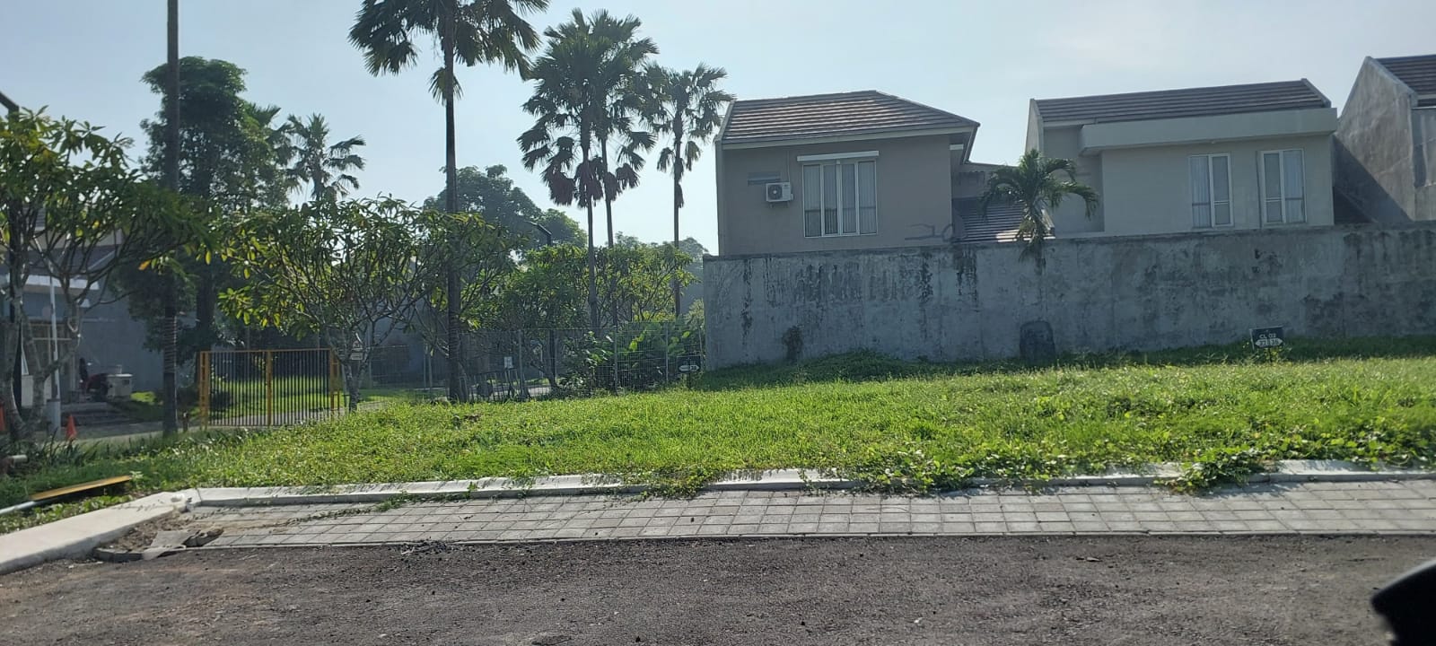 Disewakan Tanah Komersial di Green Hill Citraland Utara Surabaya Barat - Image 1