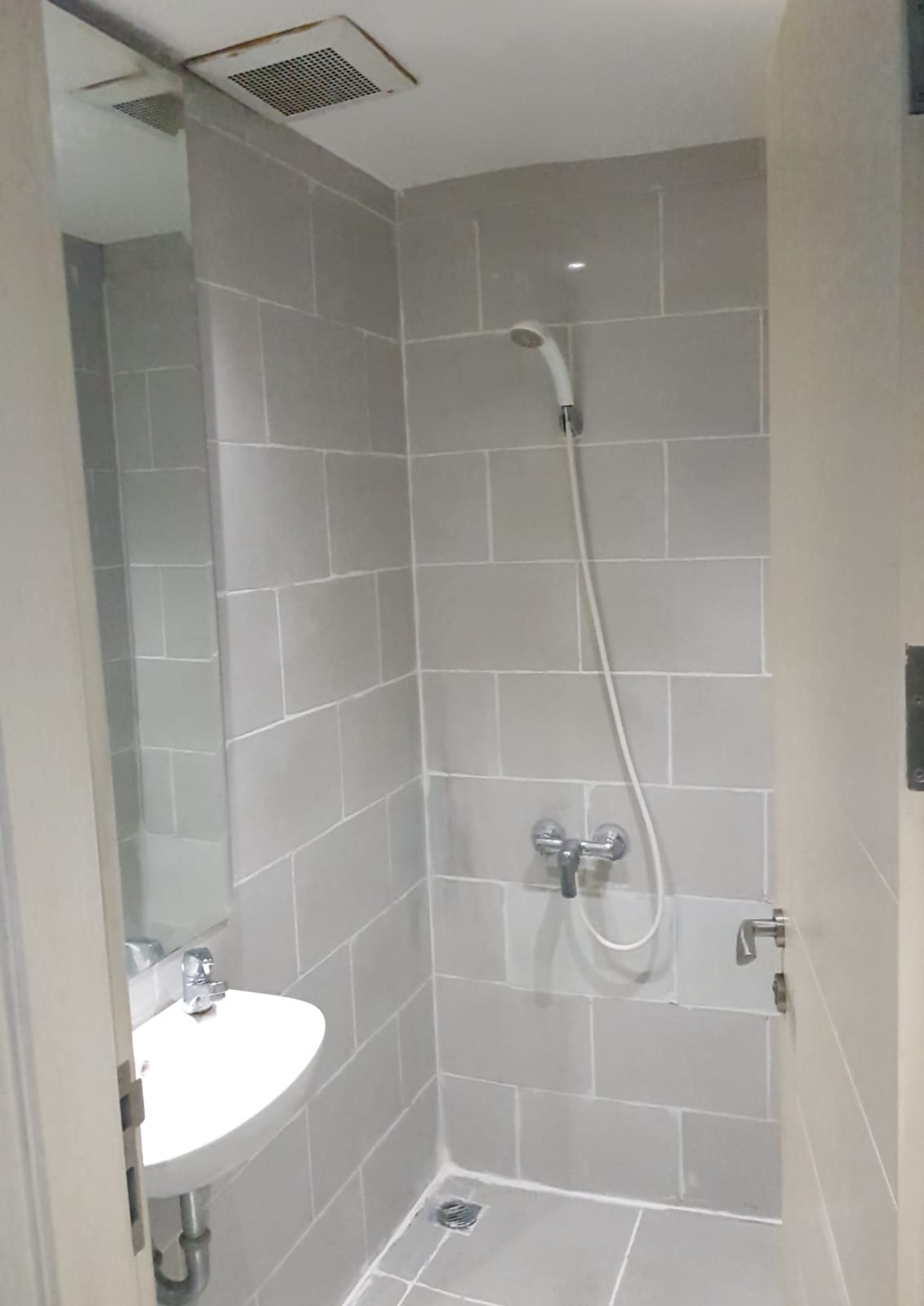 Disewakan Apartement Modern Anderson, Pakuwon Mall - Thumbnail 3