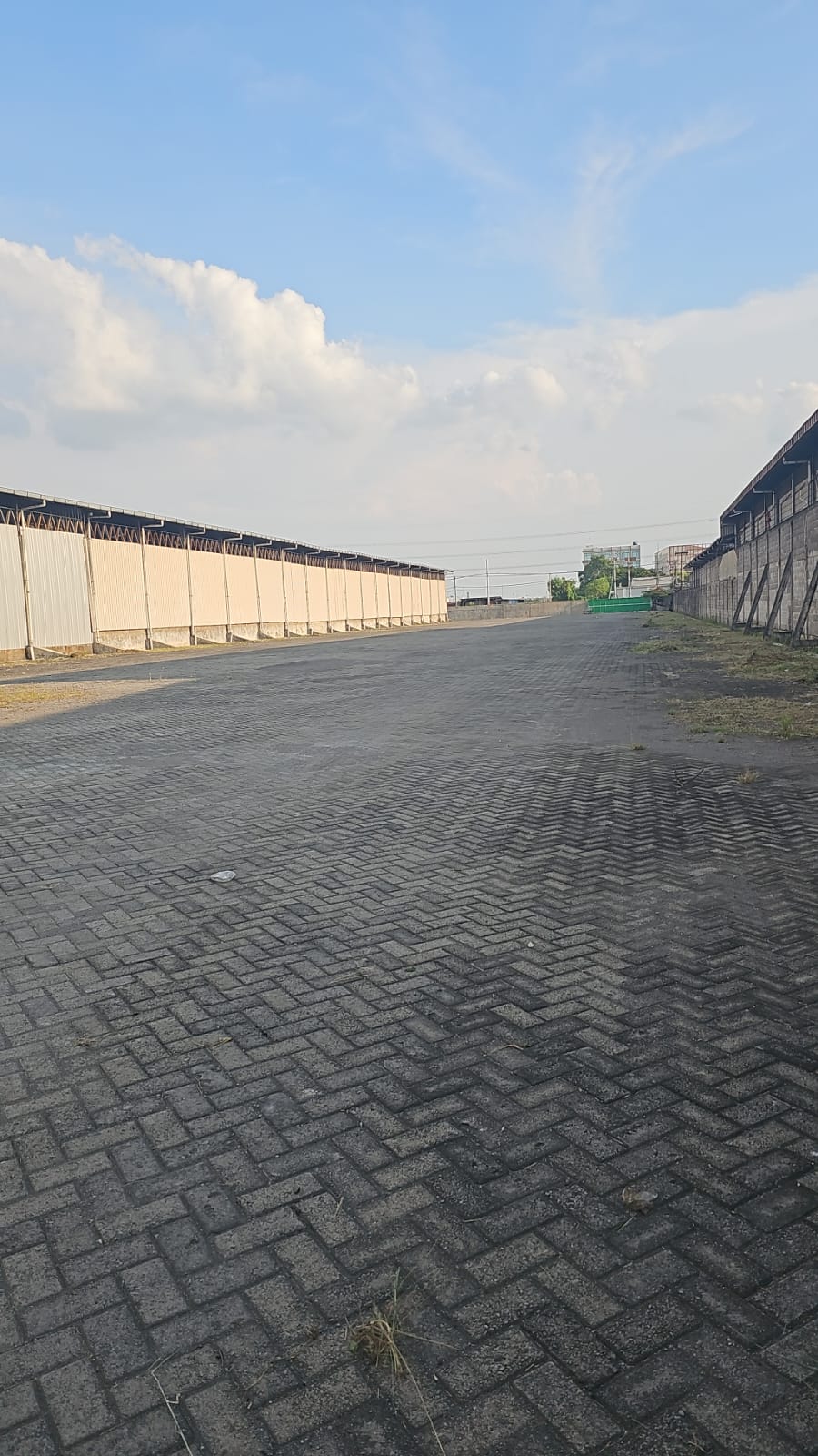 Disewakan Gudang Luas di Margomulyo Indah, Surabaya Barat (bbal) - Image 1