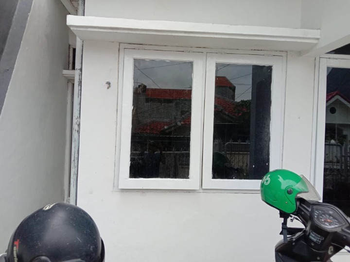 Dijual Rumah Siap Huni di Kawasan Strategis Mulyosari Mas Surabaya Timur - Image 1