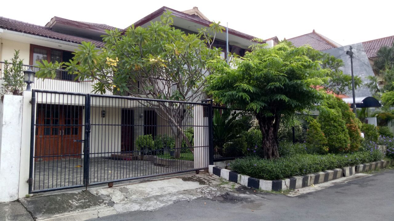 Dijual Rumah Mewah 2 Lantai di Margorejo Indah, Surabaya Selatan - Image 1