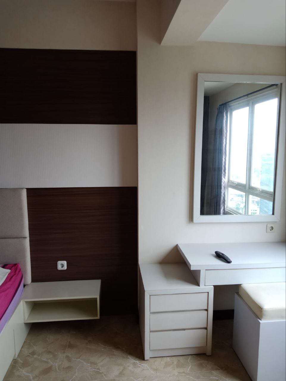 Dijual Unit Apartemen Mewah Furnished di Puncak Bukit Golf, Surabaya Barat - Thumbnail 3