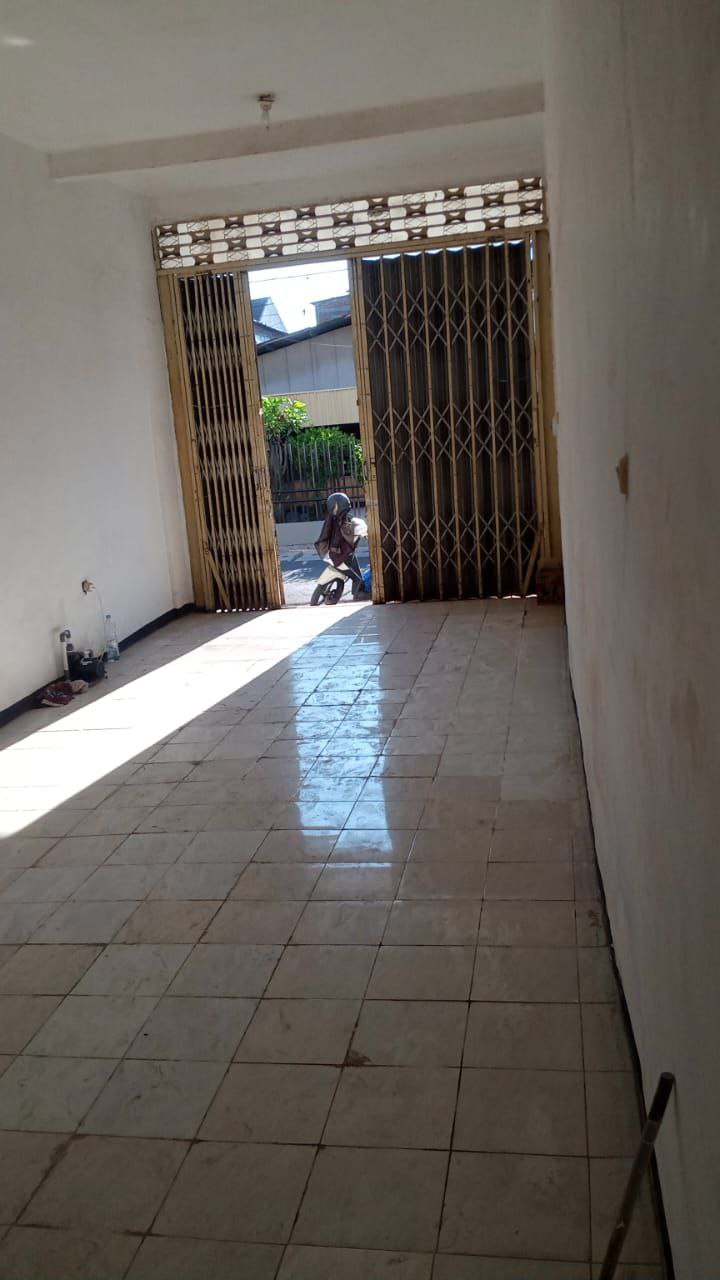 Dijual/Disewakan Rumah Strategis Di Kawasan Rangkah Surabaya Timur - Image 1