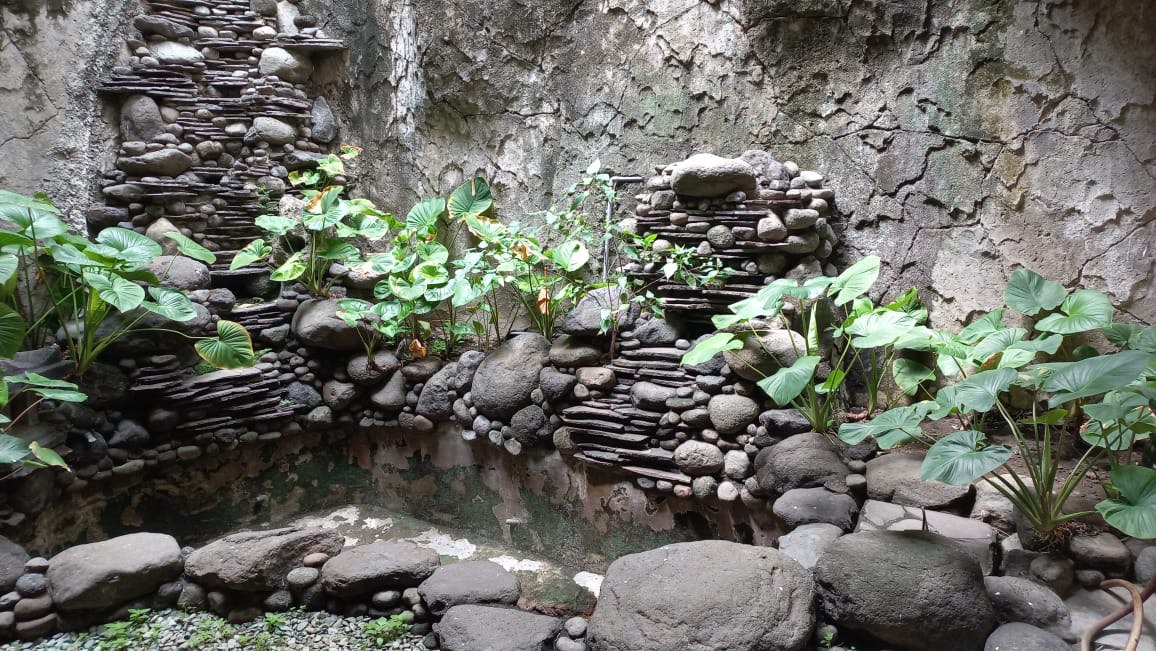 Dijual Rumah Eksklusif di Kawasan Elite Dharma Husada Regency Surabaya Timur - Thumbnail 4