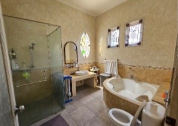 Dijual/Disewakan Rumah Mewah di Kawasan Sutorejo Selatan Surabaya Timur - Thumbnail 3