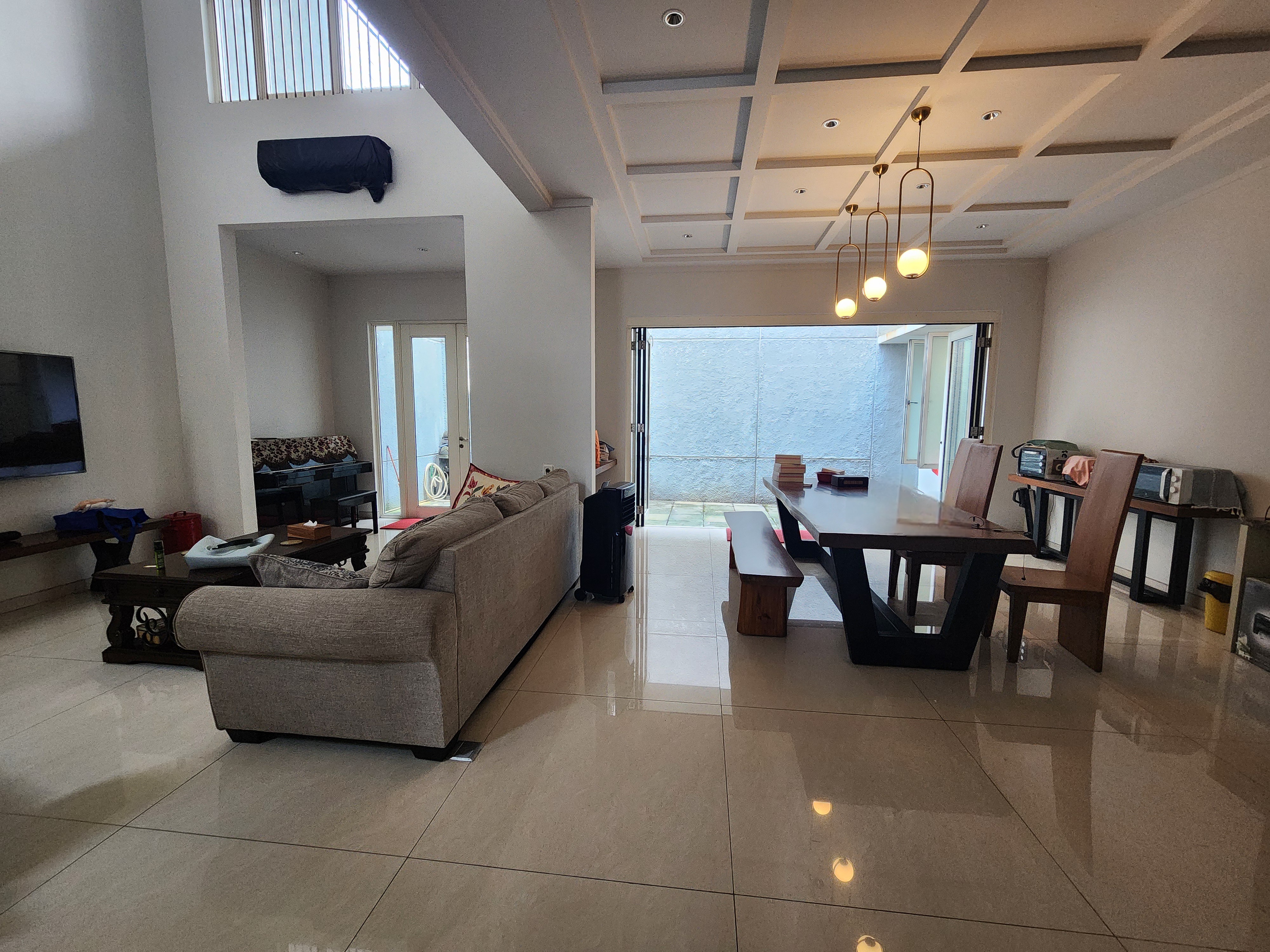 Dijual Rumah Mewah Siap Huni di Diamond Hill Citraland Surabaya Barat - Thumbnail 2