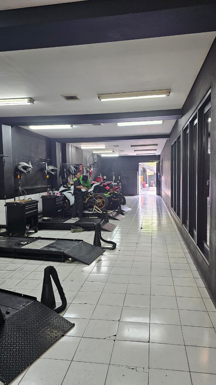 Dijual Lahan dan Bangunan Komersial Premium di Jalan Diponegoro Surabaya Pusat - Image 1