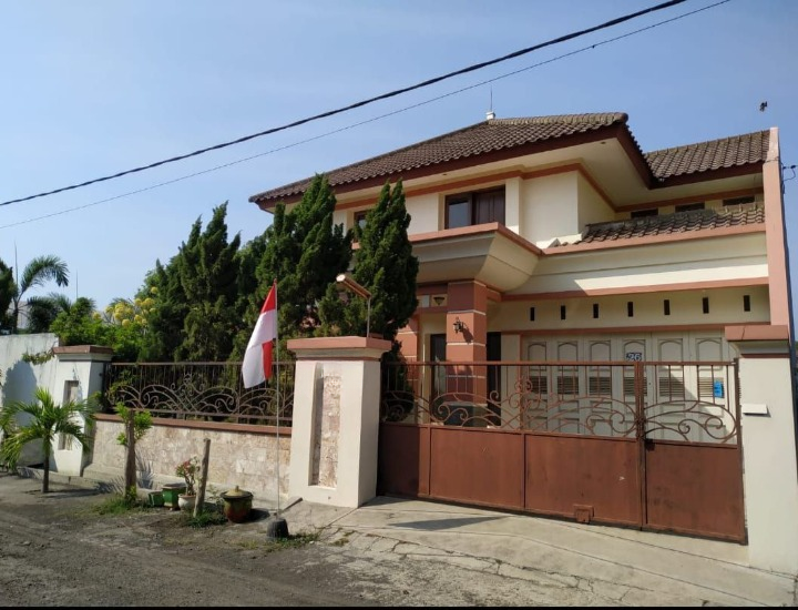 Dijual Rumah Lokasi Strategis di Jalan Dr. Wahidin Selatan Pasuruan - Image 1