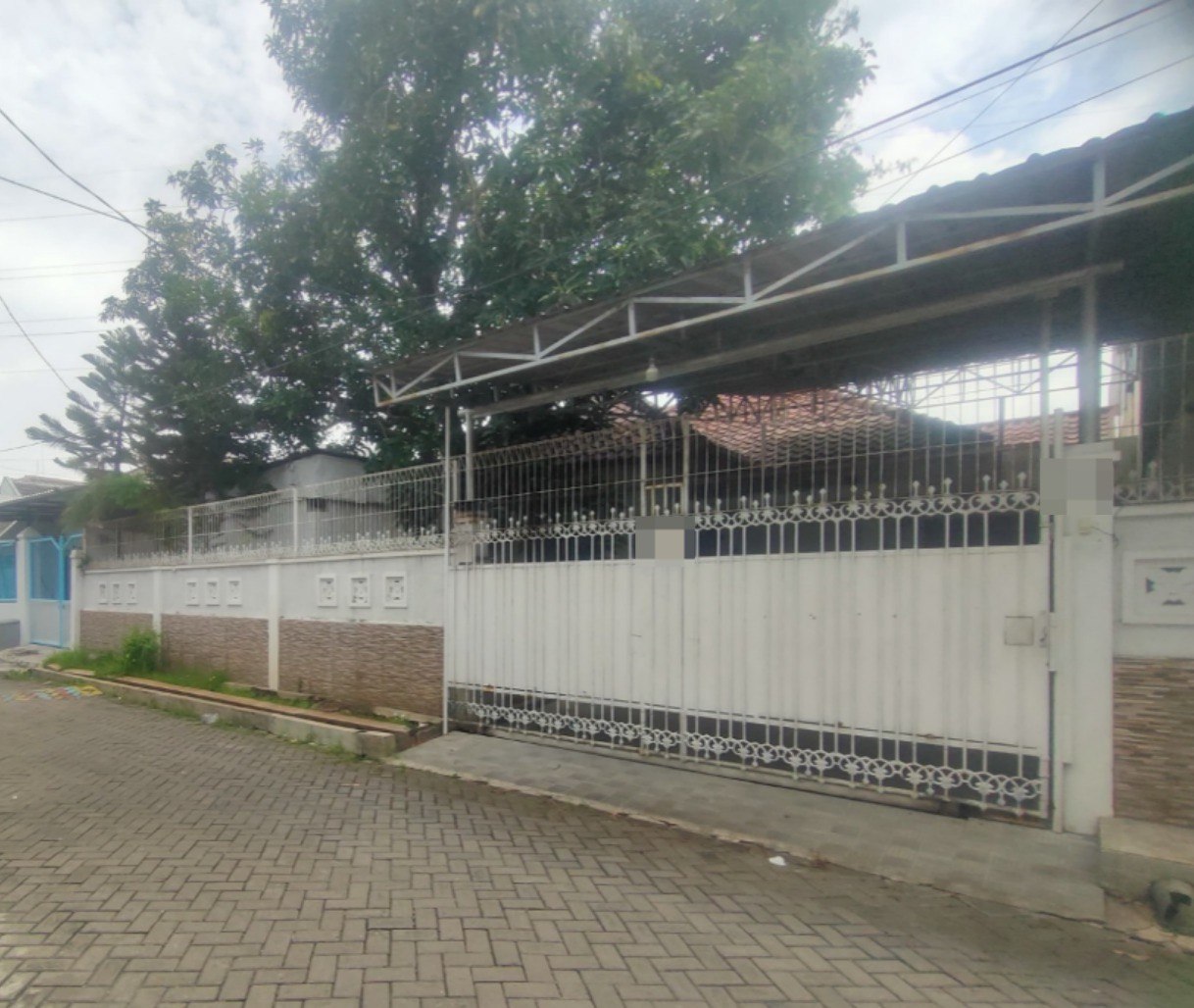 Dijual Lelang Rumah Luas di Lebak Jaya Surabaya Utara - Image 1