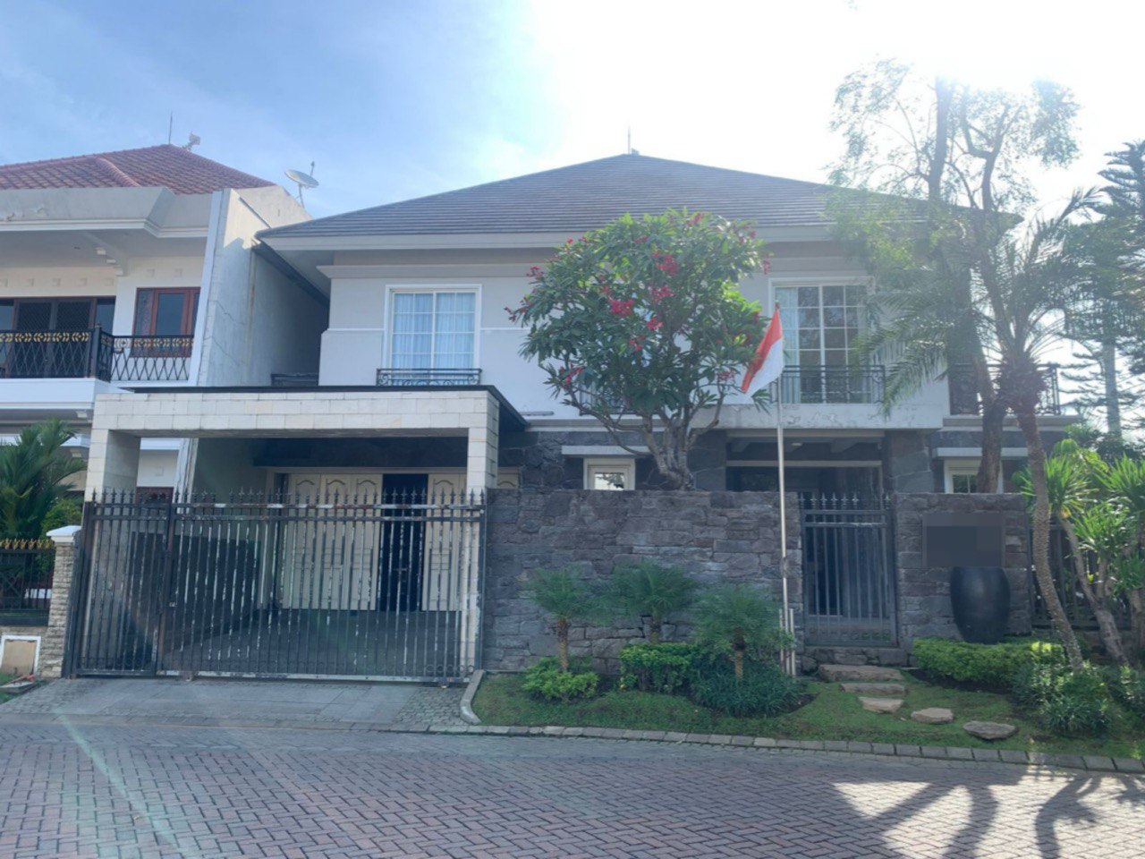 Dijual Lelang Rumah Minimalis di Citraland Villa Taman Gapura Surabaya Barat - Image 1