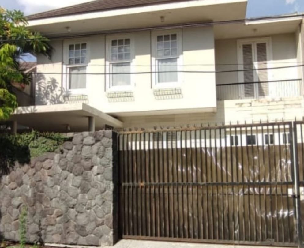 Dijual Rumah Modern 2 Lantai di Simpang Darmo Permai Surabaya Barat - Image 1