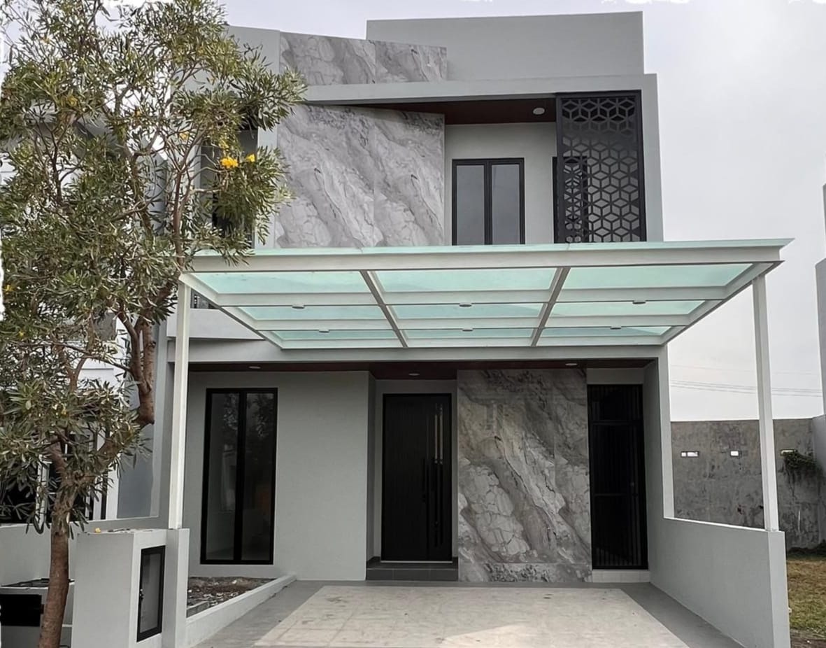 Dijual Rumah Mewah Siap Huni di Dian Istana Moca Vrbana Surabaya Barat - Image 1