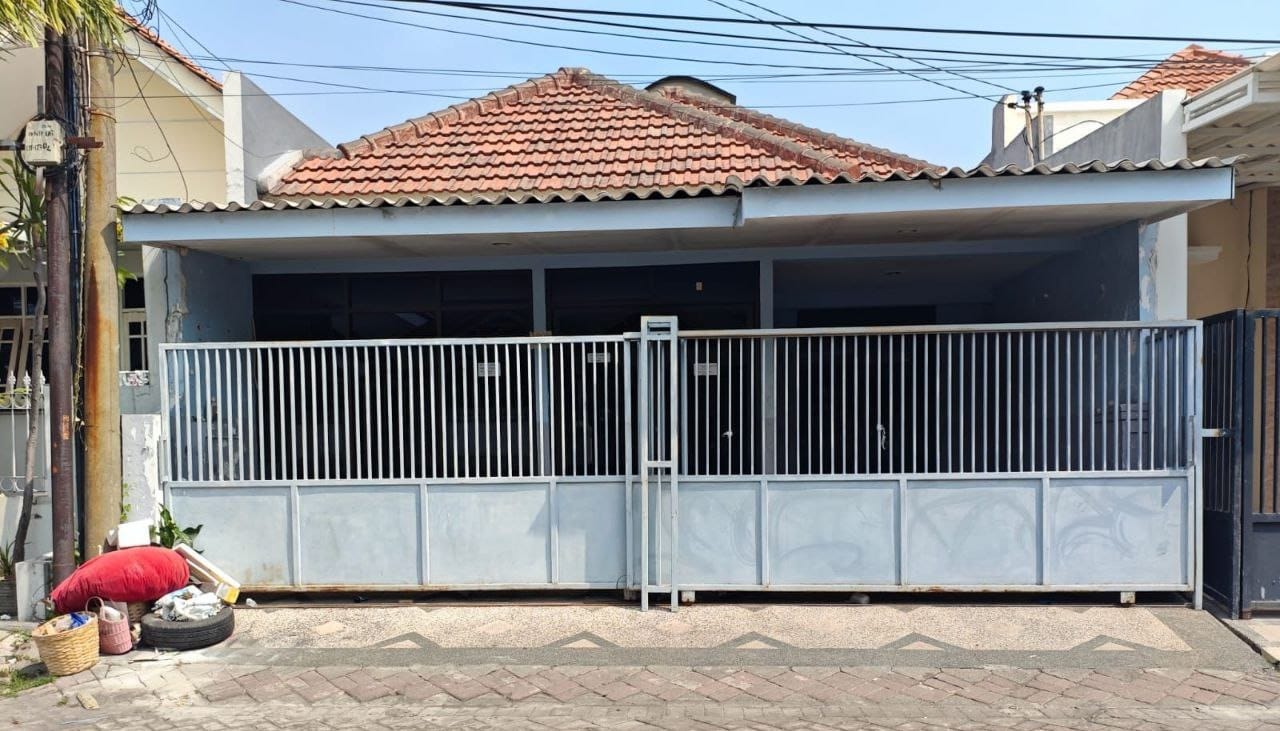 Dijual Rumah Luas Lokasi Strategis di Niwana Eksekutif Surabaya Timur - Image 1